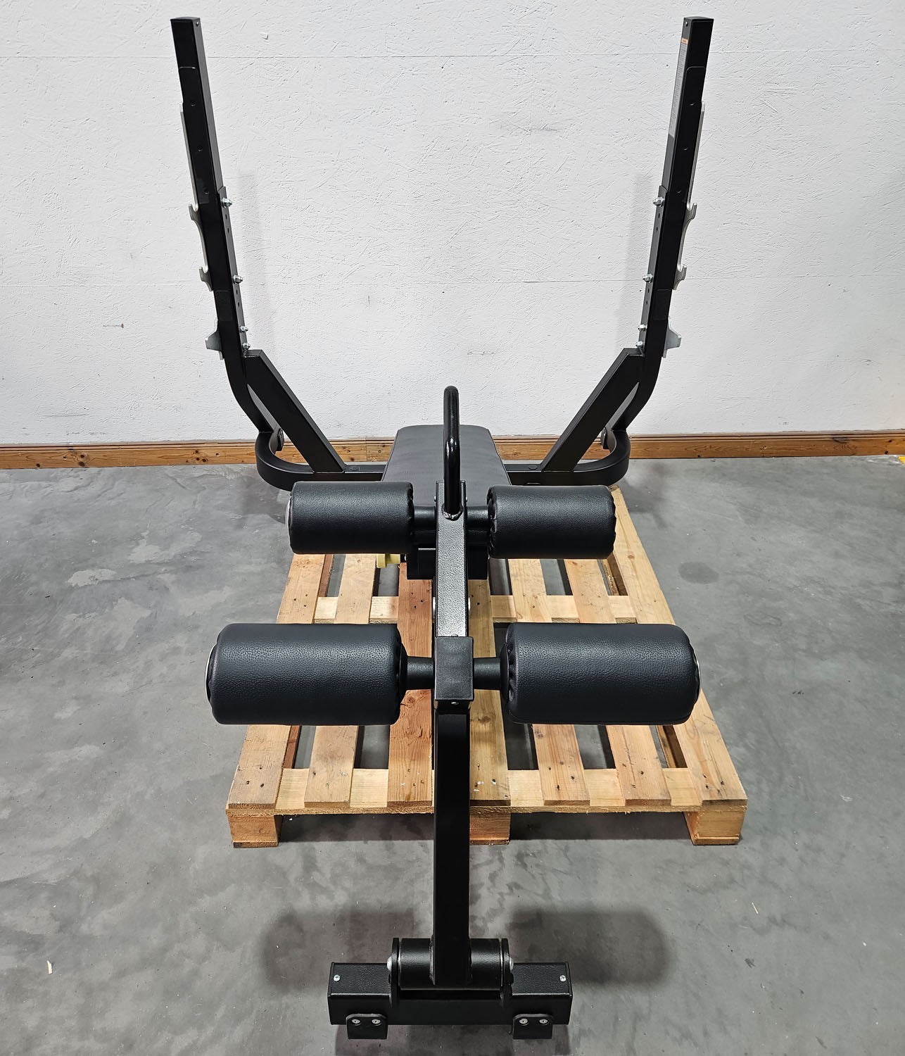3er Set Technogym Pure Drückerbänke, 1x Flachdrückerbank 1x Schrägdrückerbank und 1x Negativdrückerbank, Pure Strength Bench Series, Farbe Schwarz, gebraucht - überholter Zustand