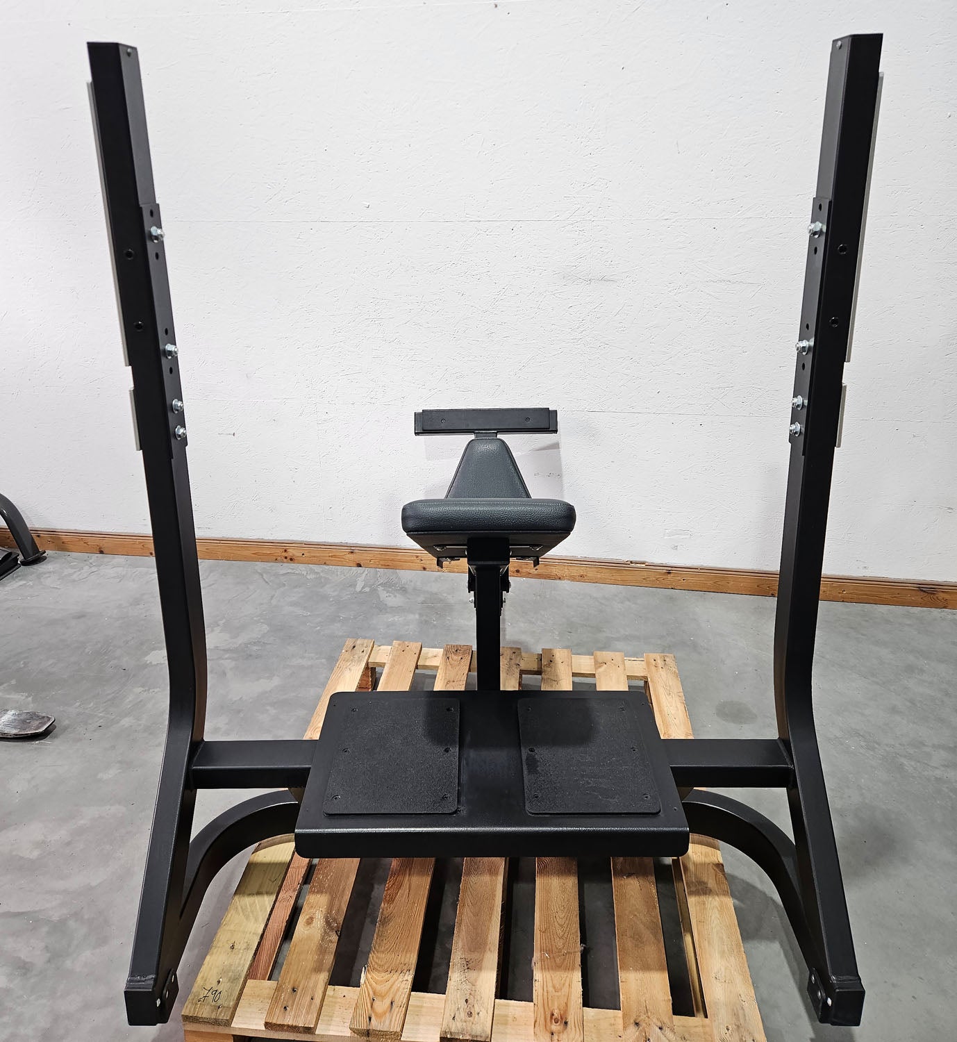 3er Set Technogym Pure Drückerbänke, 1x Flachdrückerbank 1x Schrägdrückerbank und 1x Negativdrückerbank, Pure Strength Bench Series, Farbe Schwarz, gebraucht - überholter Zustand