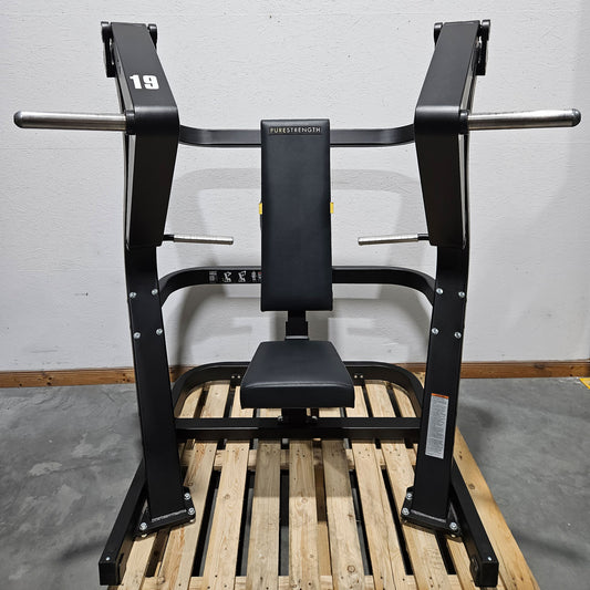 TechnoGym Pure Strength Chest Press, bench press machine plate loaded, chest press, color black, used - refurbished condition