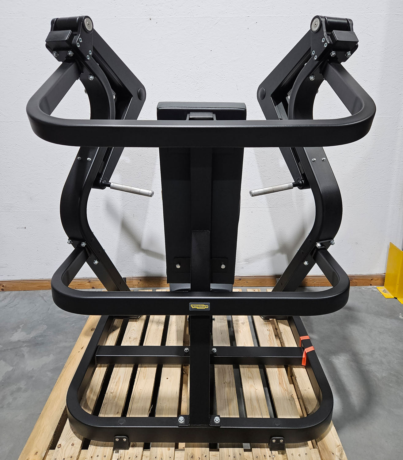 TechnoGym Pure Strength Chest Press, Bankdrückmaschine Plate loaded, Brustpresse, Farbe Schwarz, gebraucht - überholter Zustand
