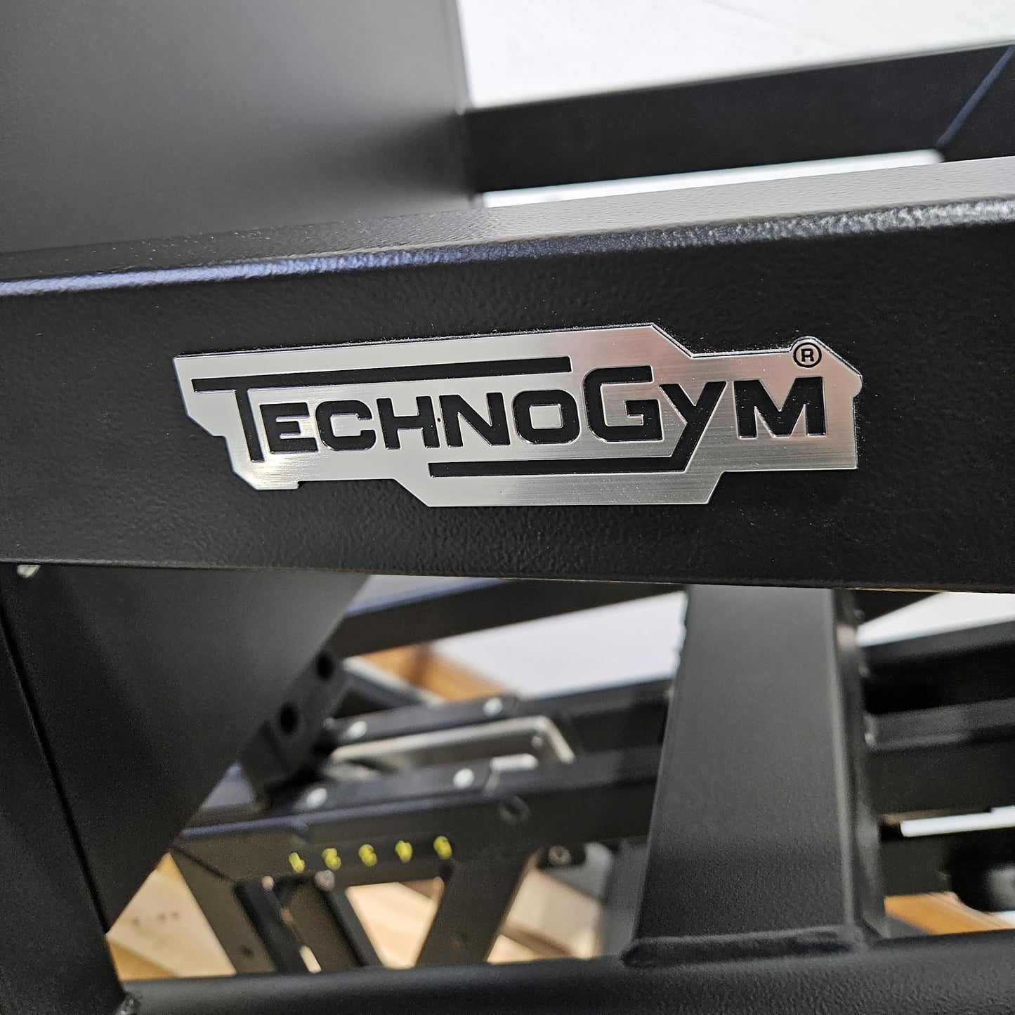 Technogym Pure Strength Linear Leg Press, Plate loaded 45° Beinpresse, Farbe Schwarz, gebraucht, überholter Zustand