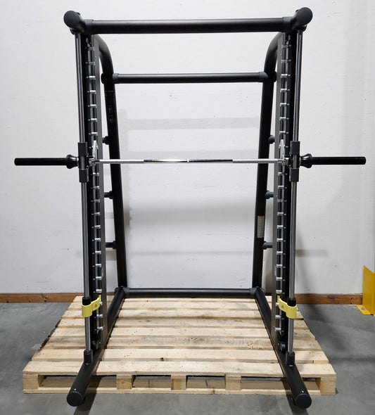 Technogym Multipower Multipresse geführt, Smith Machine, 50mm Scheibenaufnahme, Rahmenfarbe Schwarz, gebraucht - überholter Zustand