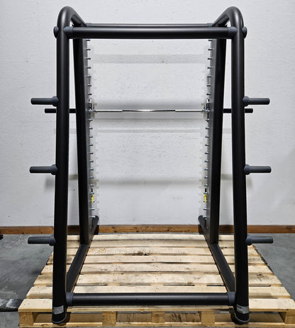Technogym Multipower Multipresse geführt, Smith Machine, 50mm Scheibenaufnahme, Rahmenfarbe Schwarz, gebraucht - überholter Zustand