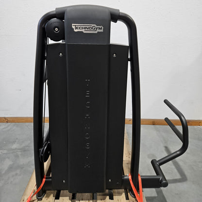 Technogym Selection Pro Pectoral Fly, Butterfly, Pec Fly, Farbe Schwarz, gebraucht, überholter Zustand