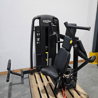 Technogym Selection Pro Pectoral Fly, Butterfly, Pec Fly, Farbe Schwarz, gebraucht, überholter Zustand