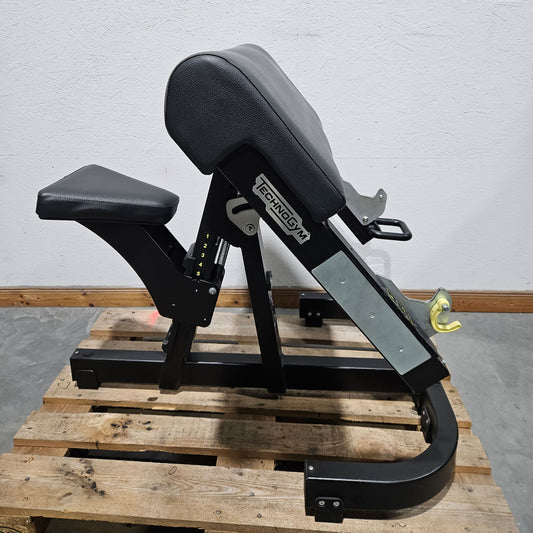 TechnoGym Pure Strength Scott Bench Scottcurl Bench, biceps training bench, color black, used - refurbished condition