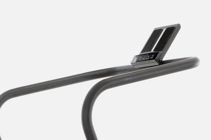 Laufband-Handlauf mit Display, Markenname Assault sichtbar.